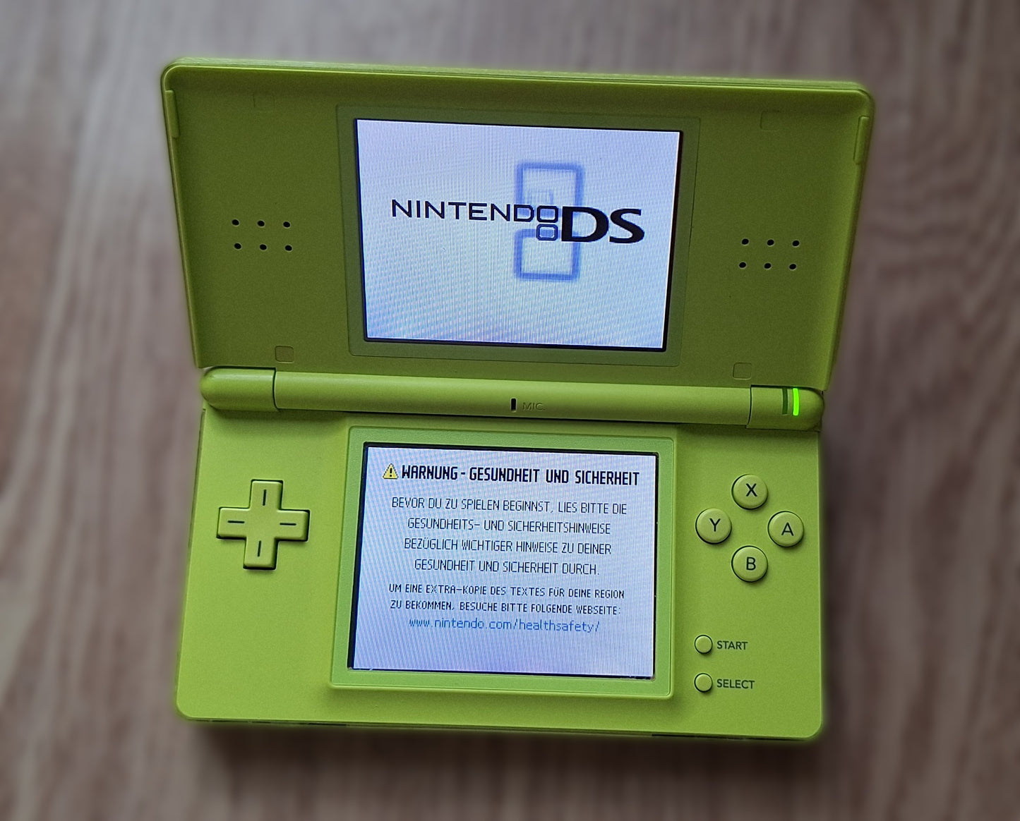 Nintendo DS Lite grün, gebraucht